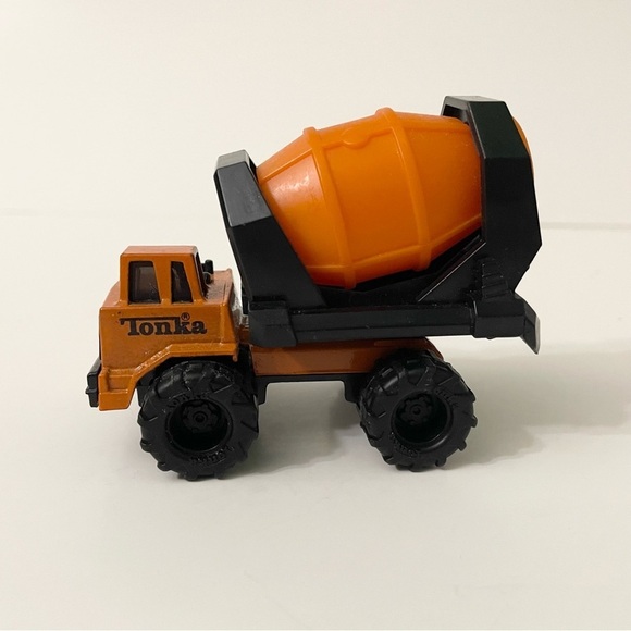 Vintage 1992 Mini Tonka Cement Truck Construction Vehicle Cement Mixer - Picture 8 of 15
